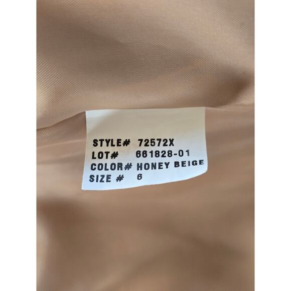 Victoria’s Secret Beige Double Breasted Coat Jacket Size 6 Neutral Classic - Picture 5 of 5